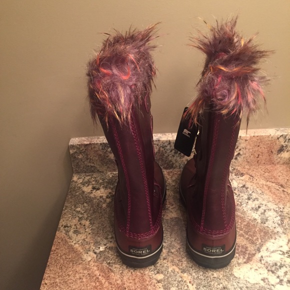 Sorel Joan of Arctic Lux Faux-Fur Trimmed Boots - Picture 5 of 7